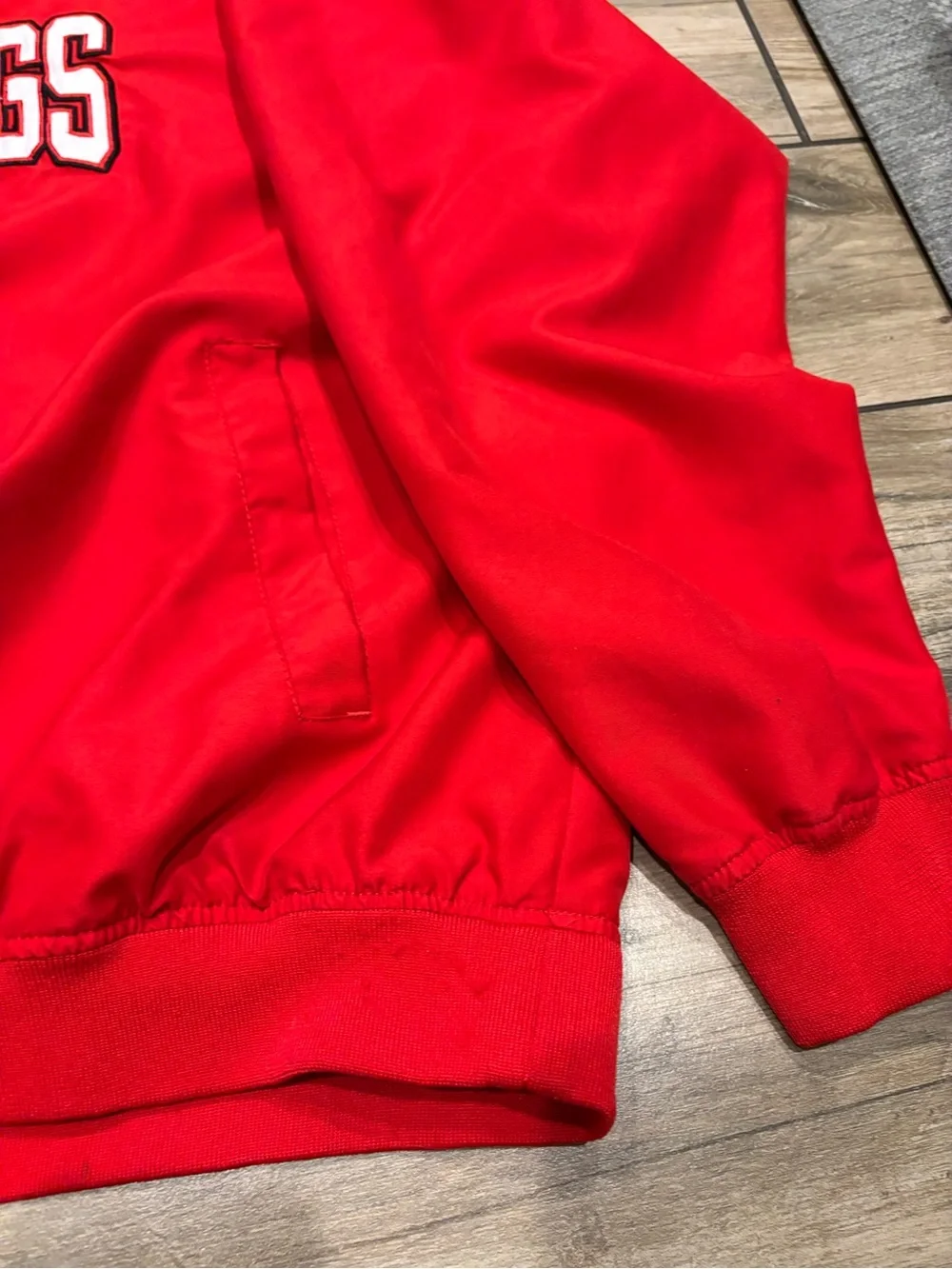 NHL Detroit Red Wings V Neck Windbreaker Pullover Jacket Red XL